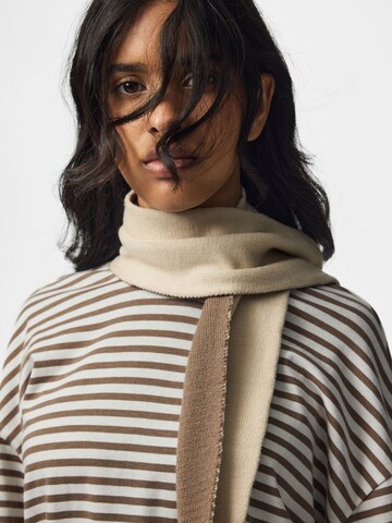 PIECES Scarf in Brown