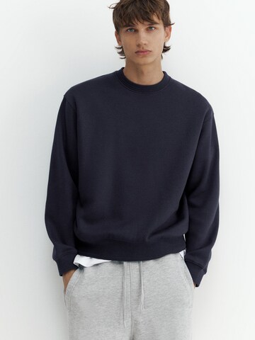 Sweat-shirt Pull&Bear en bleu : devant