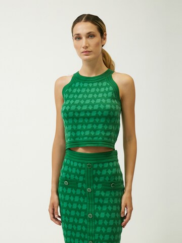 Top in maglia di Influencer in verde: frontale
