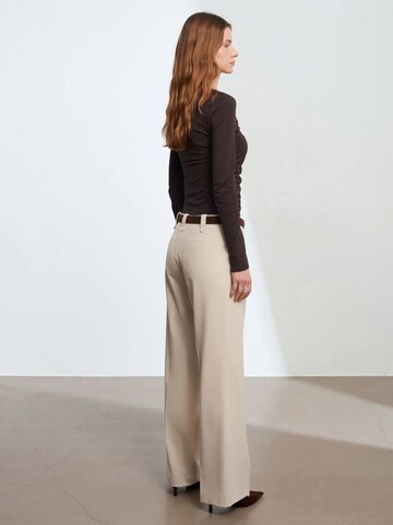 Dilvin Wide leg Pants in Beige