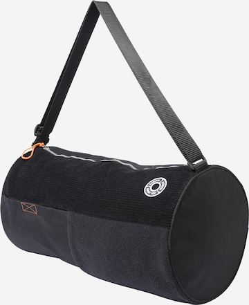 ABOUT YOU REBIRTH STUDIOS Пътна чанта 'GYM BAG' в черно: отпред