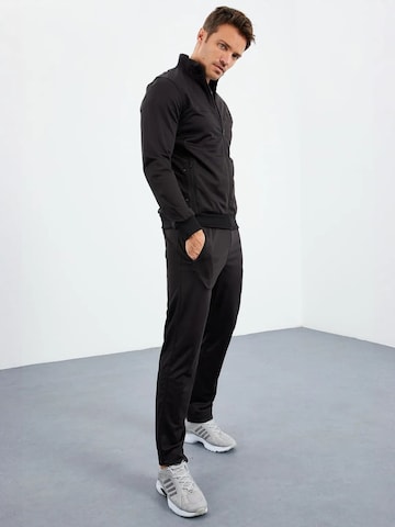 Survêtements Tommy Life en noir