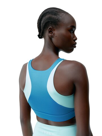 Born Living Yoga Bustier Sport-BH 'Darana' in Blau