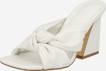 Nasty Gal - Zapatos abiertos en blanco: frente