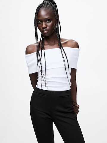 T-shirt Pull&Bear en blanc : devant