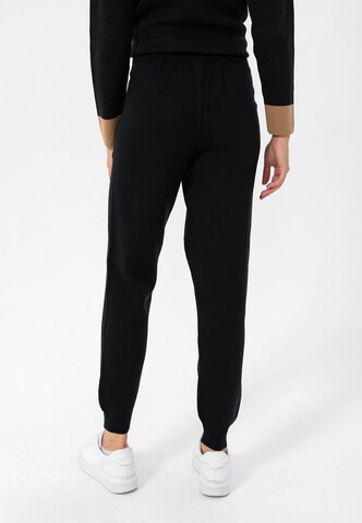 Jimmy Sanders Tapered Trousers in Black
