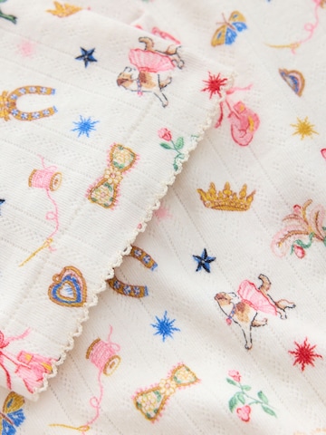 Pijama de la Cath Kidston pe alb