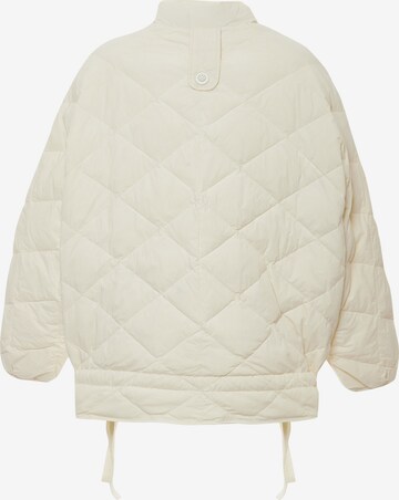 NAEMI Between-Season Jacket in White