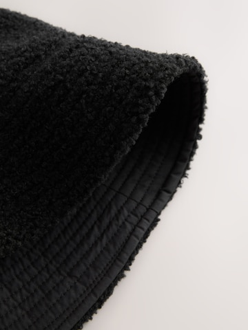 Next Klobúk - Čierna