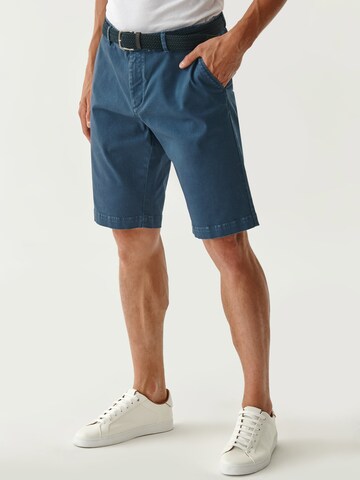 TATUUM Regular Chino in Blauw: voorkant