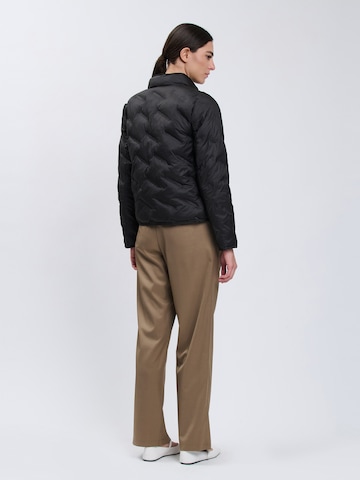Influencer Between-Season Jacket in Black