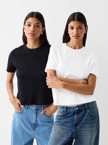 Bershka T-Shirt in Schwarz