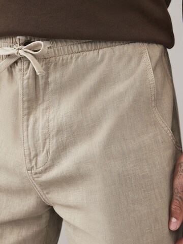regular Pantaloni di Next in beige