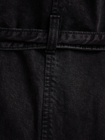 Bershka Prechodný kabát - Čierna