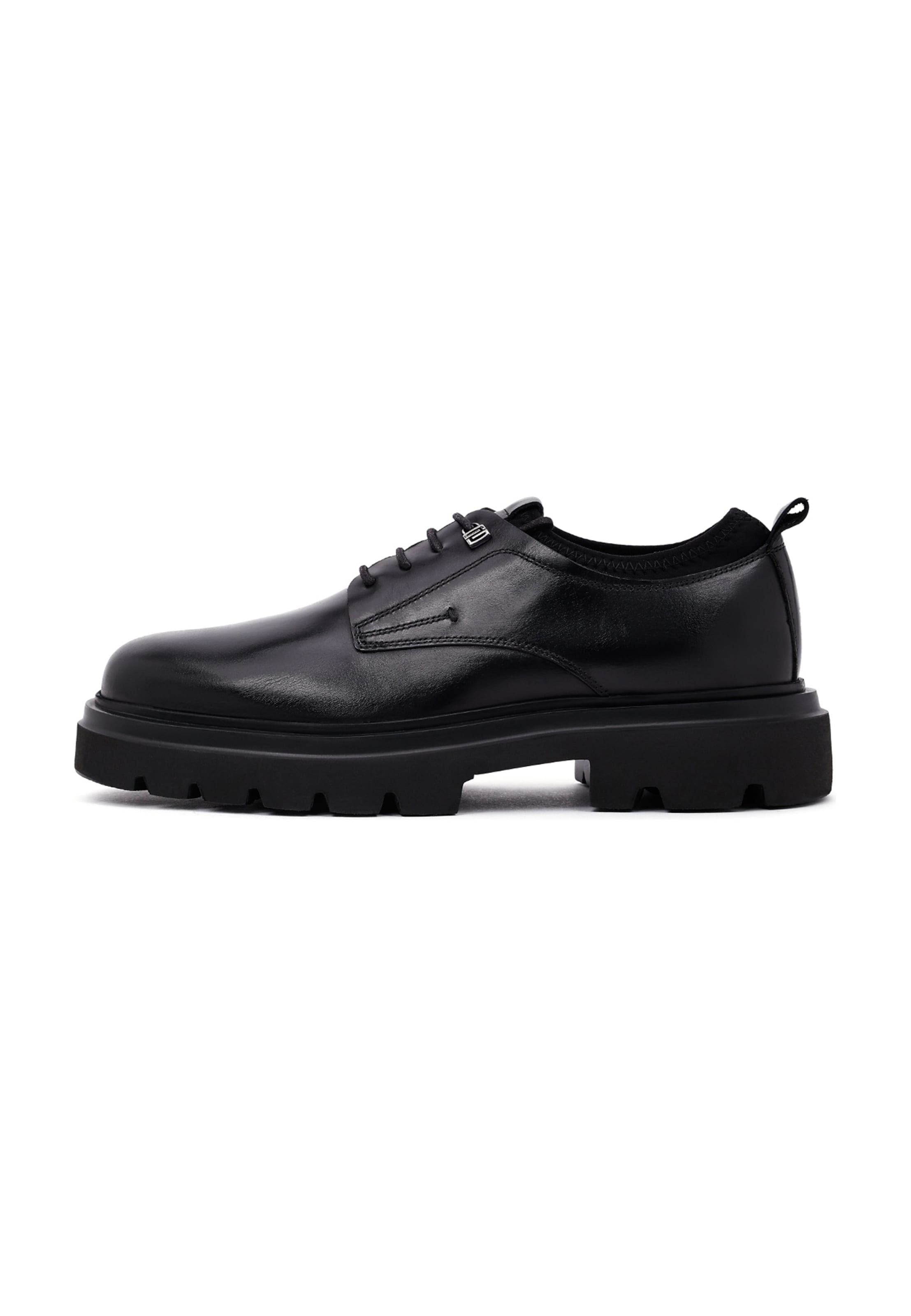 Chaussure à lacets Derimod en noir : devant