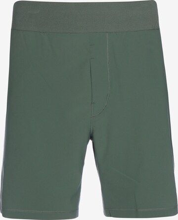 PUMA Loosefit Sportbroek in Groen: voorkant