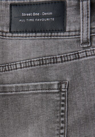 STREET ONE Regular Jeans in Grey
