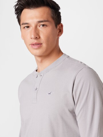 HOLLISTER T-Shirt in Grau