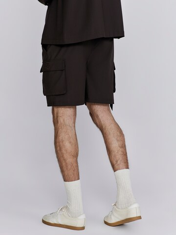 Regular Pantalon cargo SikSilk en marron