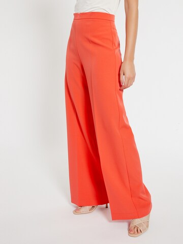 Ana Alcazar Pleated Pants 'Dasinea' in Orange: front