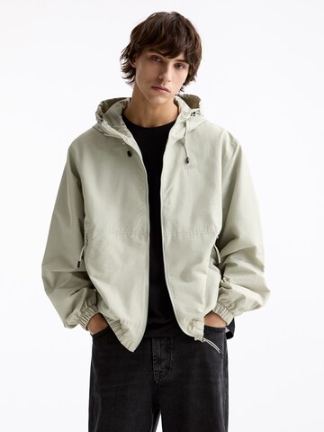 Veste mi-saison Pull&Bear en gris : devant