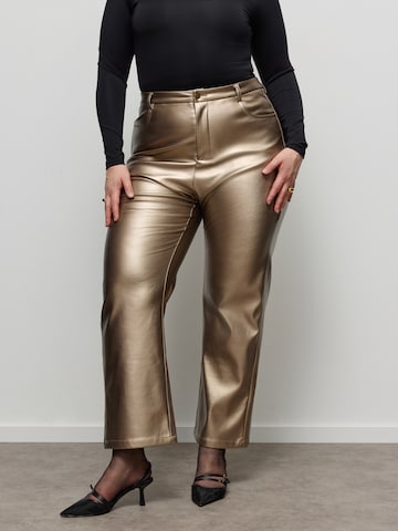 CITA MAASS Regular Pants in Bronze: front