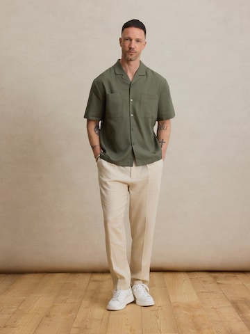 DAN FOX APPAREL Regular fit Риза 'Leonard' в зелено
