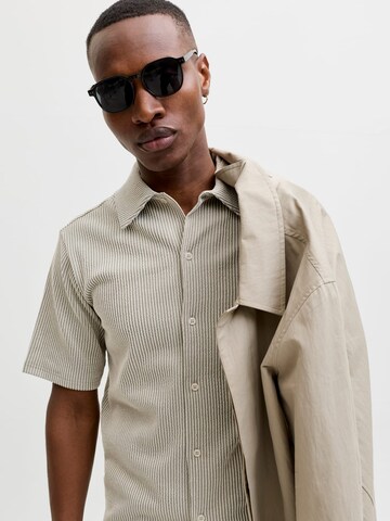 JACK & JONES Comfort fit Button Up Shirt in Green