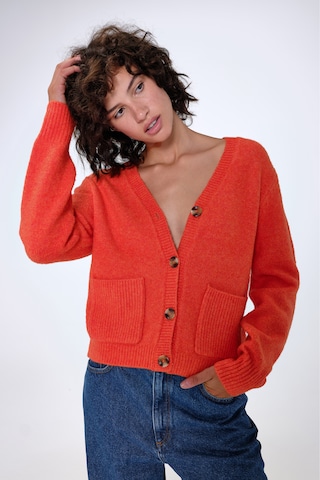 Aligne Knit Cardigan 'Griffin' in Red: front