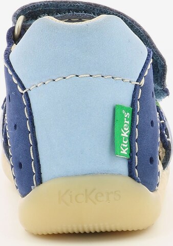 Calzatura aperta di Kickers in blu