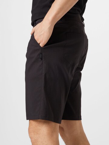 OAKLEY Regular Shorts 'PERF 5 UTILITY' in Schwarz