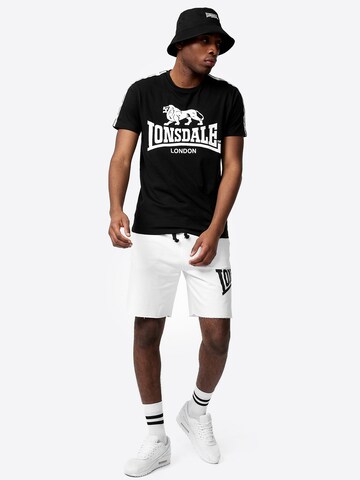 melns LONSDALE T-Krekls 'SHEVIOCK'
