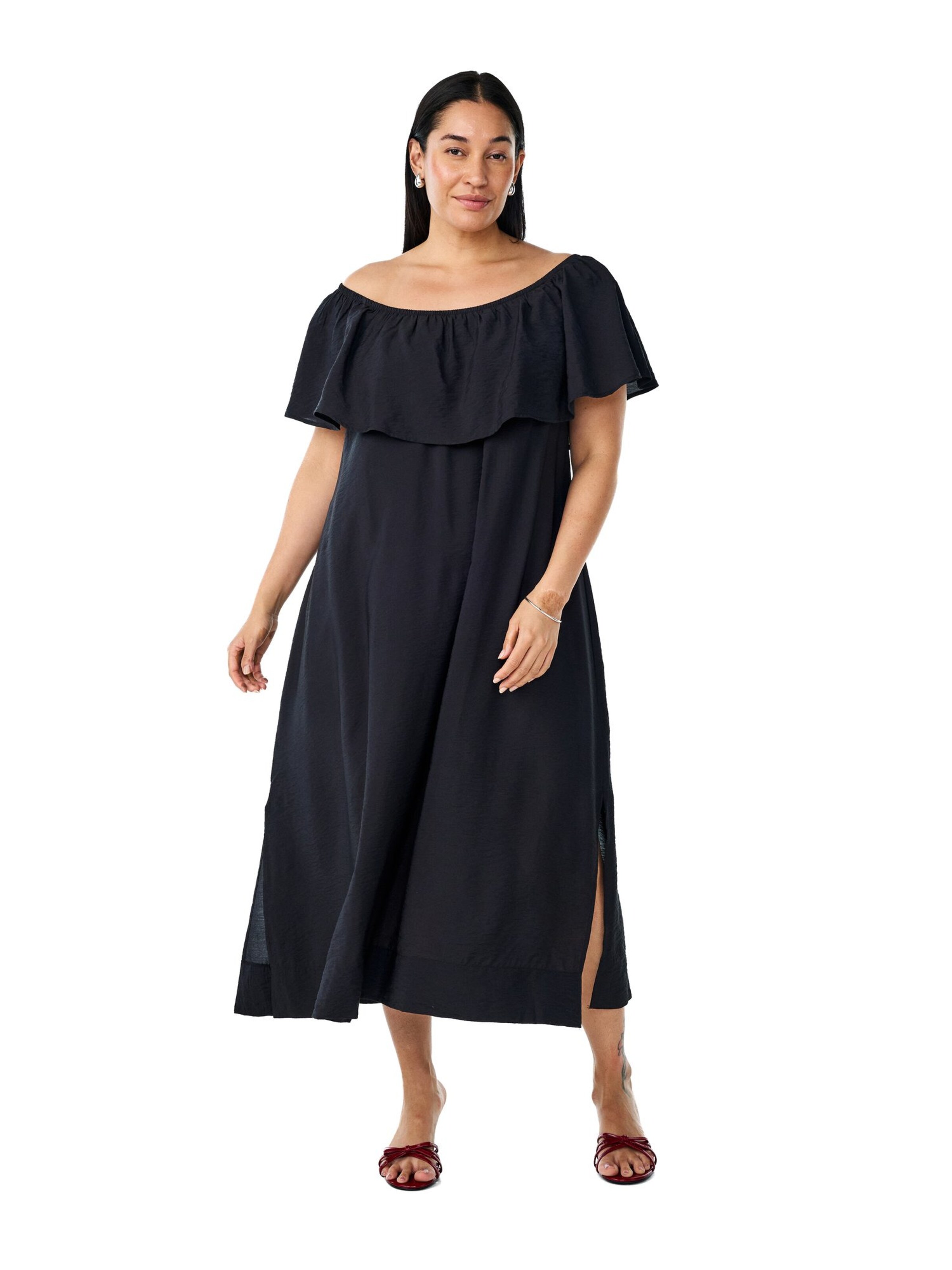 Rochie 'Vkam' de la Zizzi pe negru: față