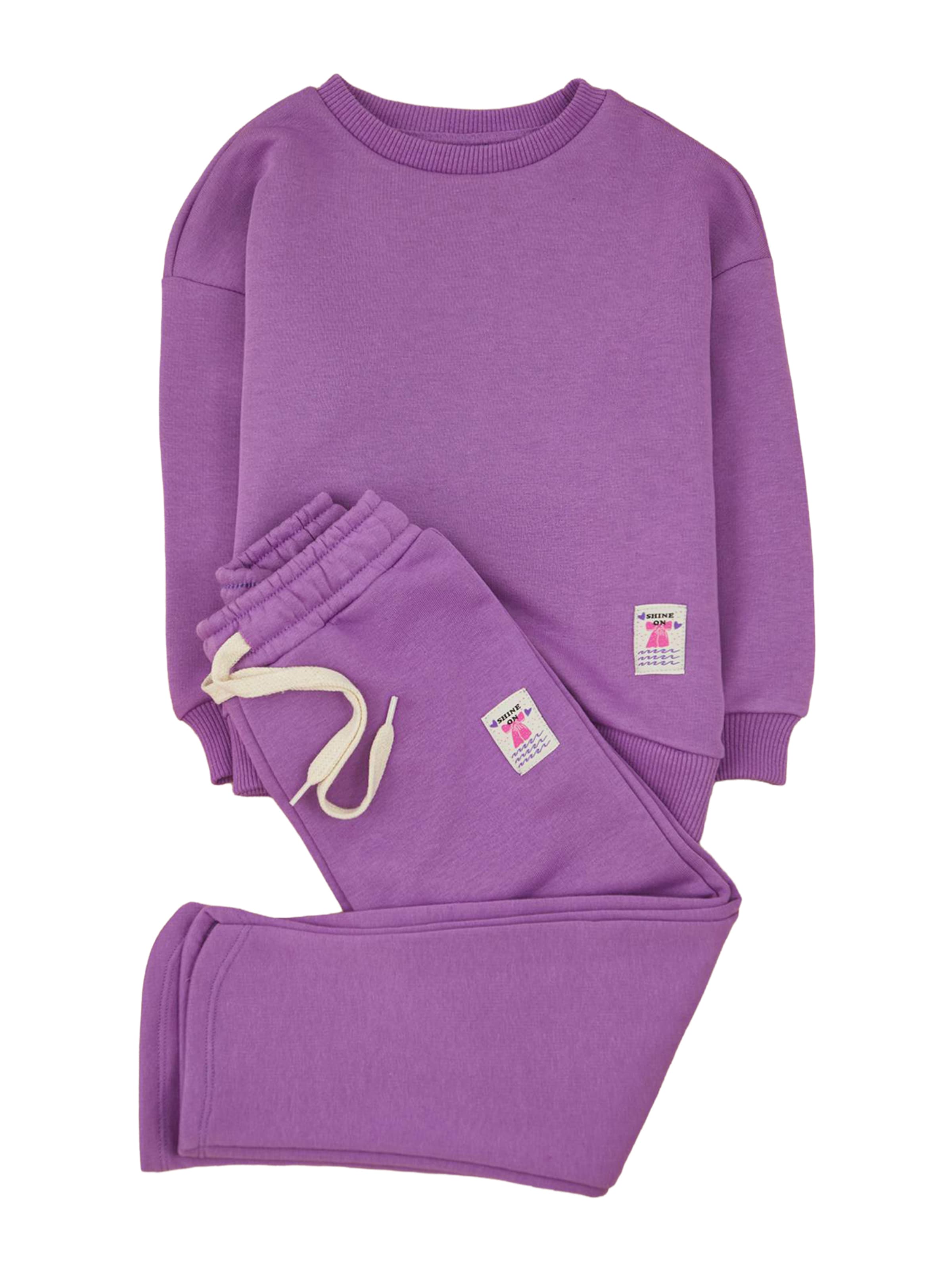 Trendyol Sweatsuit in Purple: front