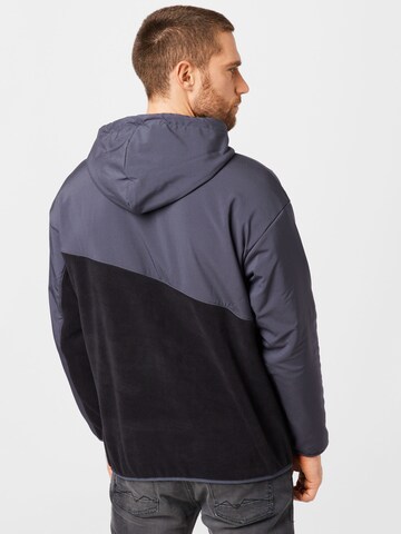 Pullover di PUMA in grigio