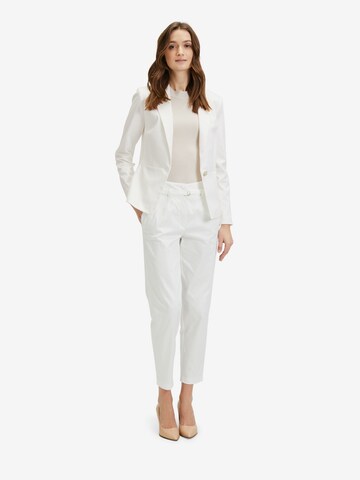 Blazer di Betty & Co in bianco