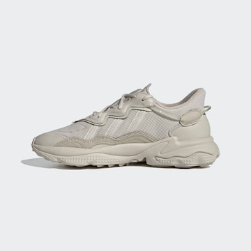 Chaussure de course 'Ozweego' ADIDAS ORIGINALS en gris