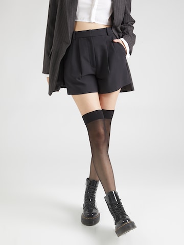 Abercrombie & Fitch Szabványos Élére vasalt nadrágok 'CLASSIC' - fekete: elől