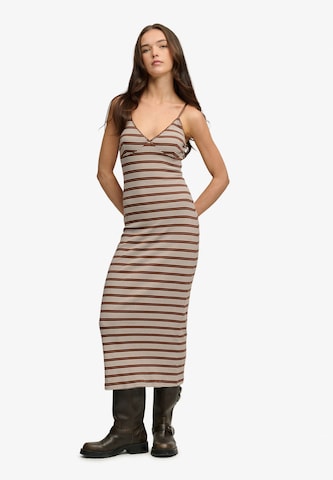 Superdry & Co Jurk in Bruin: voorkant