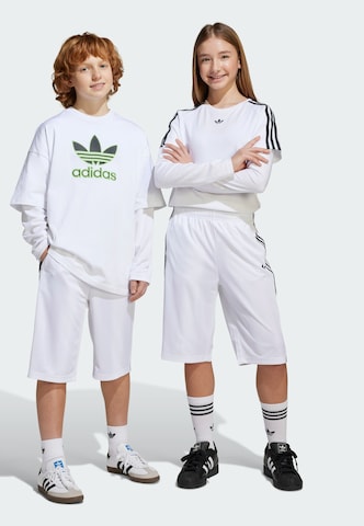 Loosefit Pantaloni di ADIDAS ORIGINALS in bianco: frontale
