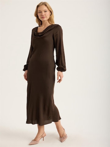 Robe HOME STORE en marron