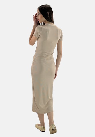 Abito di Elara in beige