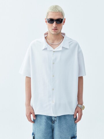 VAMOS CLO Button Up Shirt 'Minneapolis' in White: front