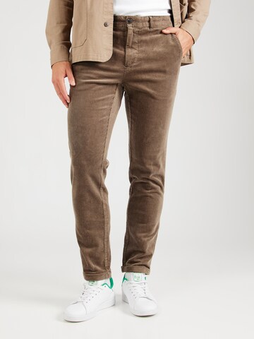 Coupe slim Pantalon 'Liam' Matinique en marron : devant