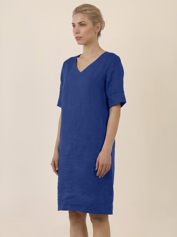 APART Kleid in Blau