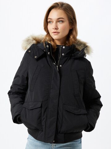 Tommy Jeans Jacke 'Outerwear' in Schwarz: predná strana