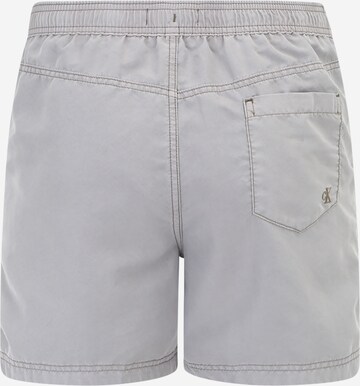 Shorts de bain Calvin Klein Swimwear en gris