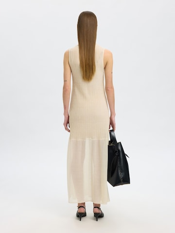 Robe SELECTED en beige