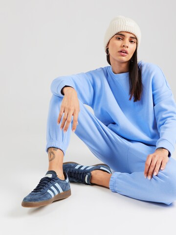 Sweat-shirt 'Chilli' PIECES en bleu
