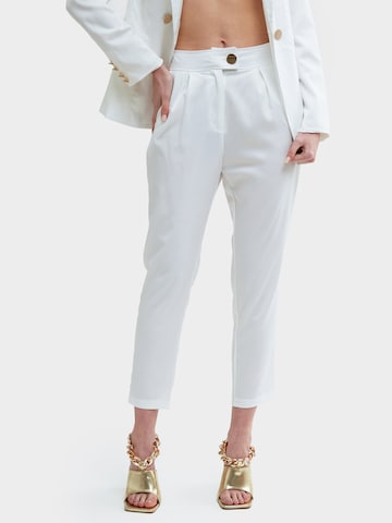 Tapered Pantaloni di Influencer in bianco: frontale
